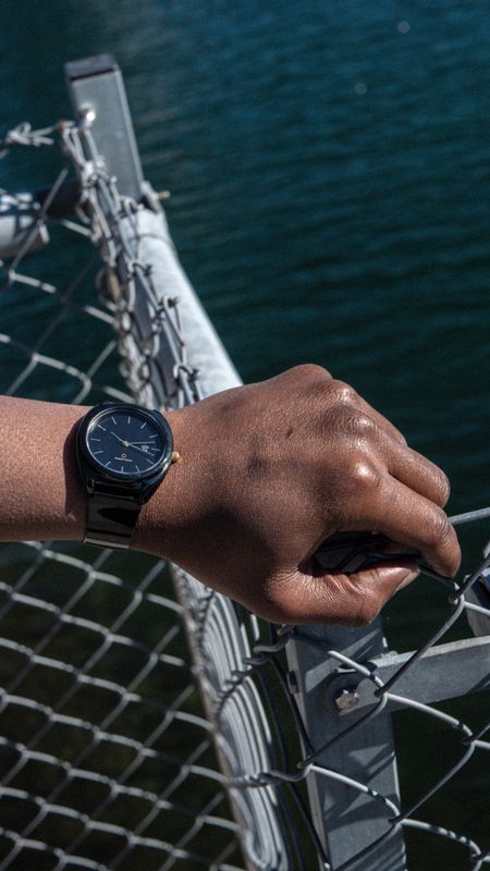 CHPO Klokke Nima Black Gold